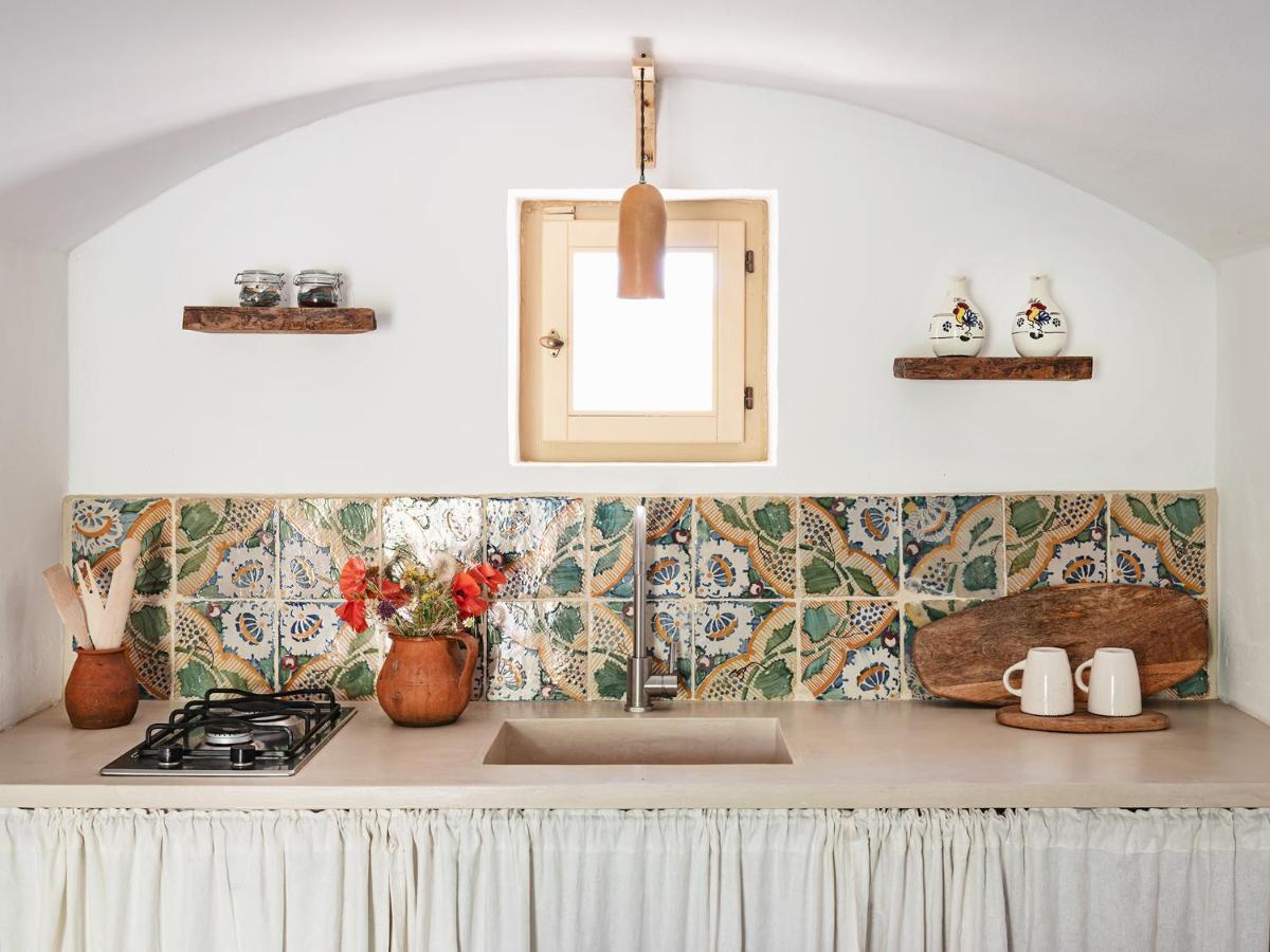 Trulli Del Bosco Bed & Breakfast Алберобело Екстериор снимка