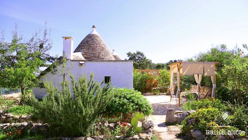 Trulli Del Bosco Bed & Breakfast Алберобело Екстериор снимка