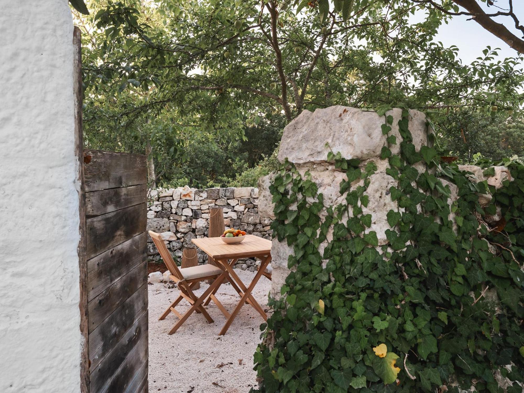 Trulli Del Bosco Bed & Breakfast Алберобело Екстериор снимка